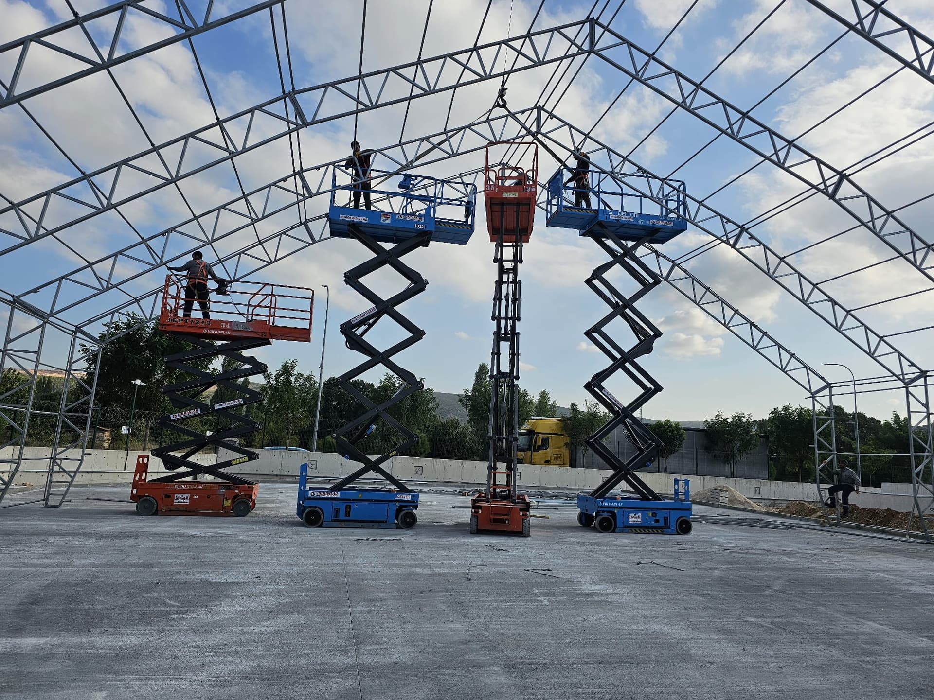 Hangar Avioane & Elicoptere
